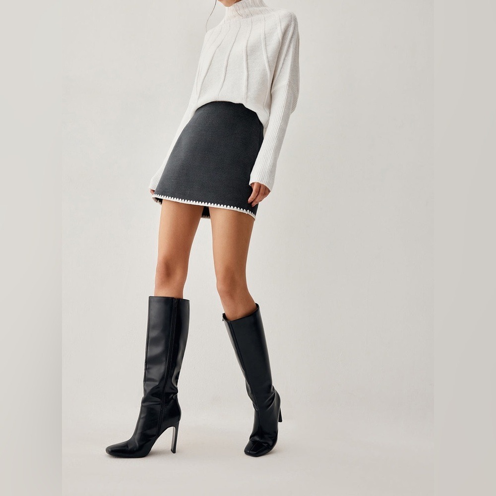 Commense Dark Grey Wool Blend Mini Skirt White Contrast Stitch Hem Size L NEW